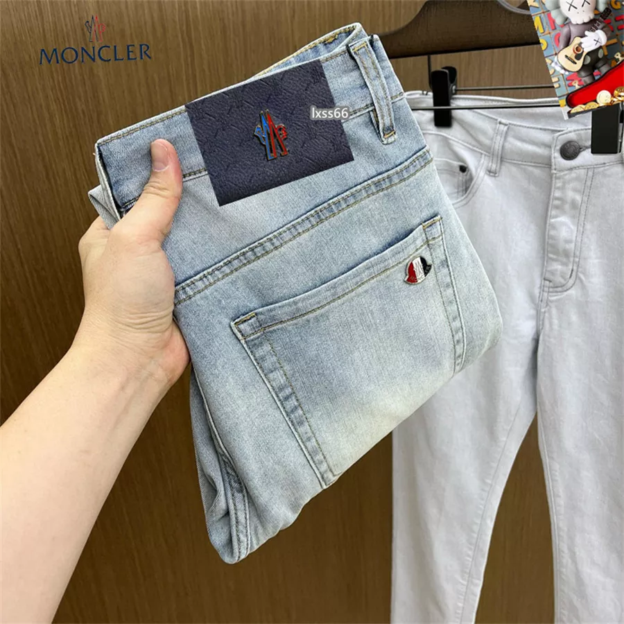 Moncler Jeans For Men Stylish 7612