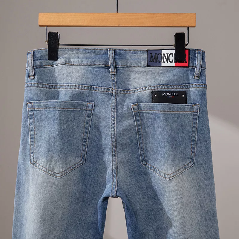 Moncler Jeans For Men Vibrant 1131
