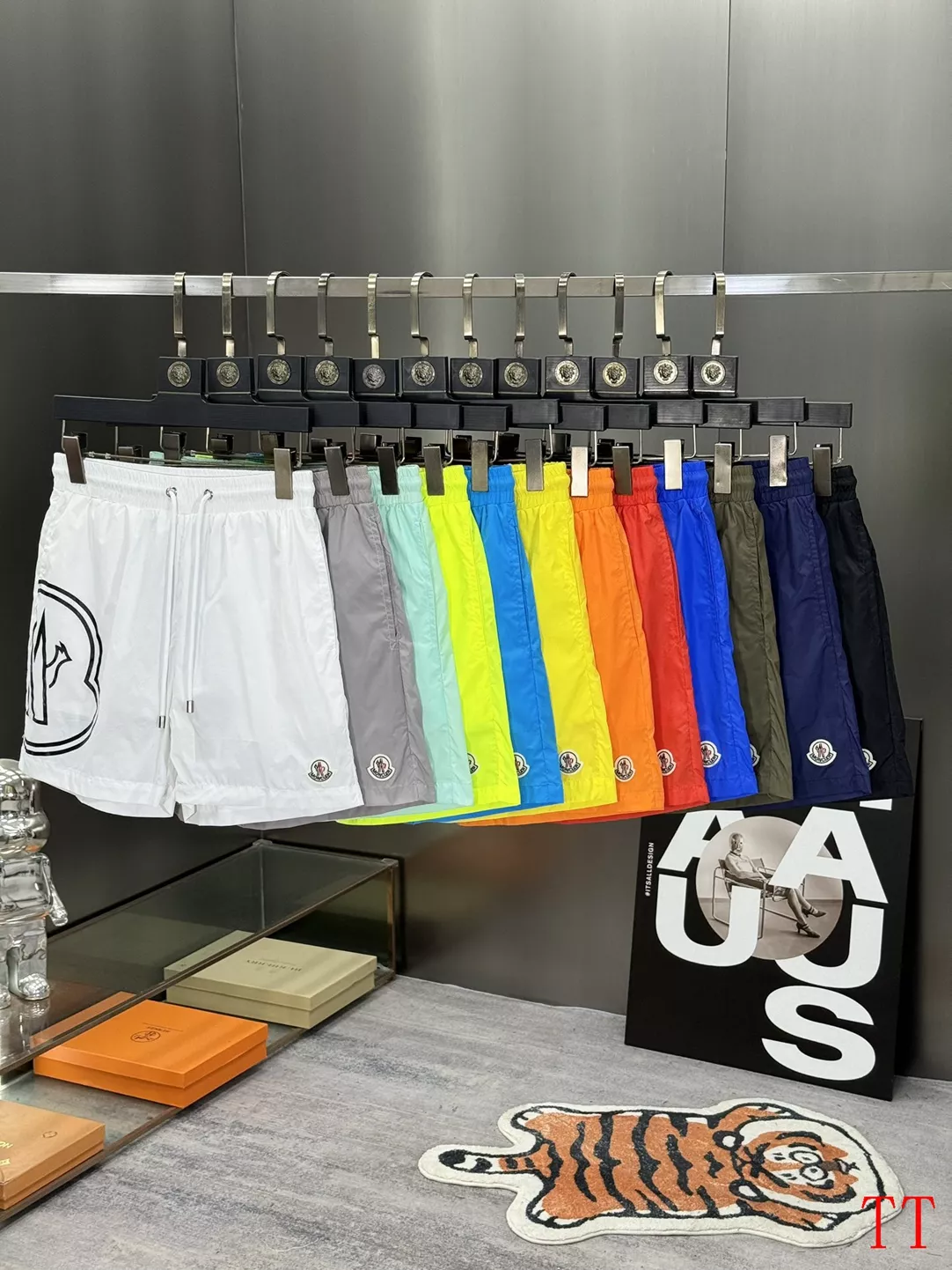 Moncler Pants For Men Vibrant 4457