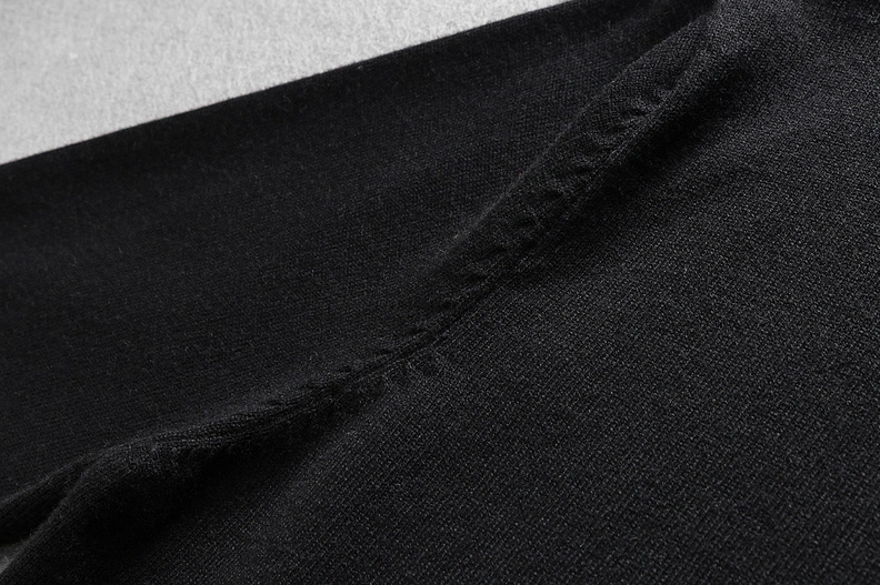 Moncler Sweaters Long Sleeved For Men Sophisticated 8452