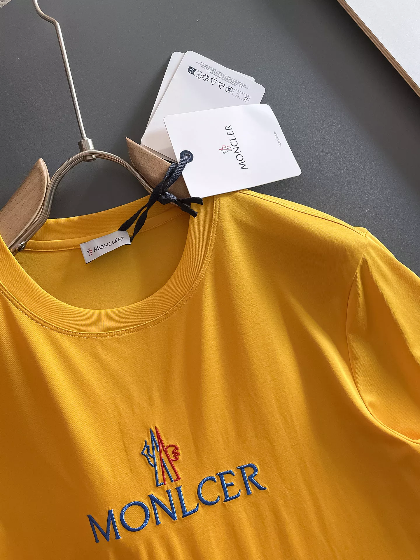 Moncler T-Shirts Short Sleeved For Men DailyWear 1058