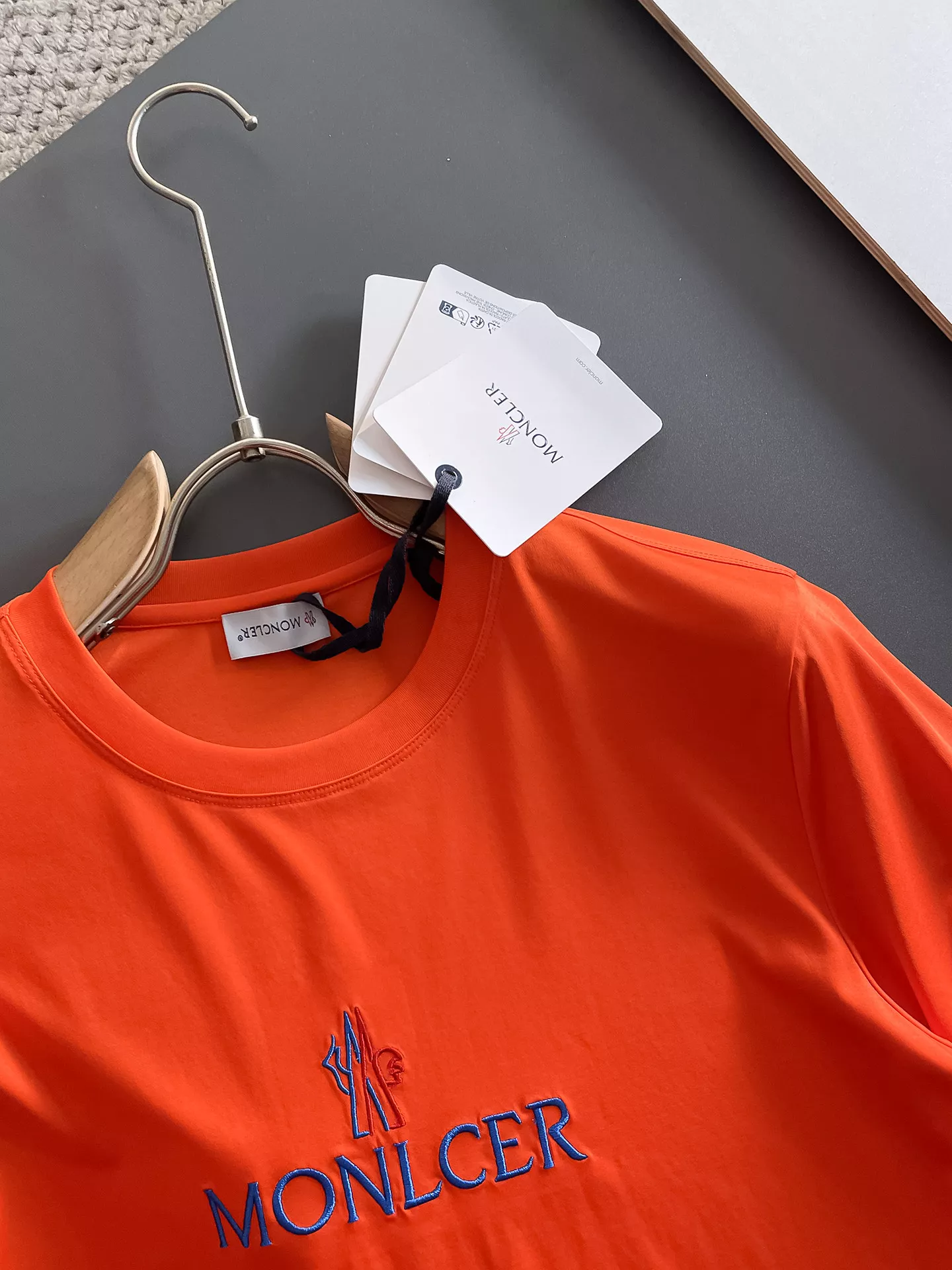 Moncler T-Shirts Short Sleeved For Men Durable 3509
