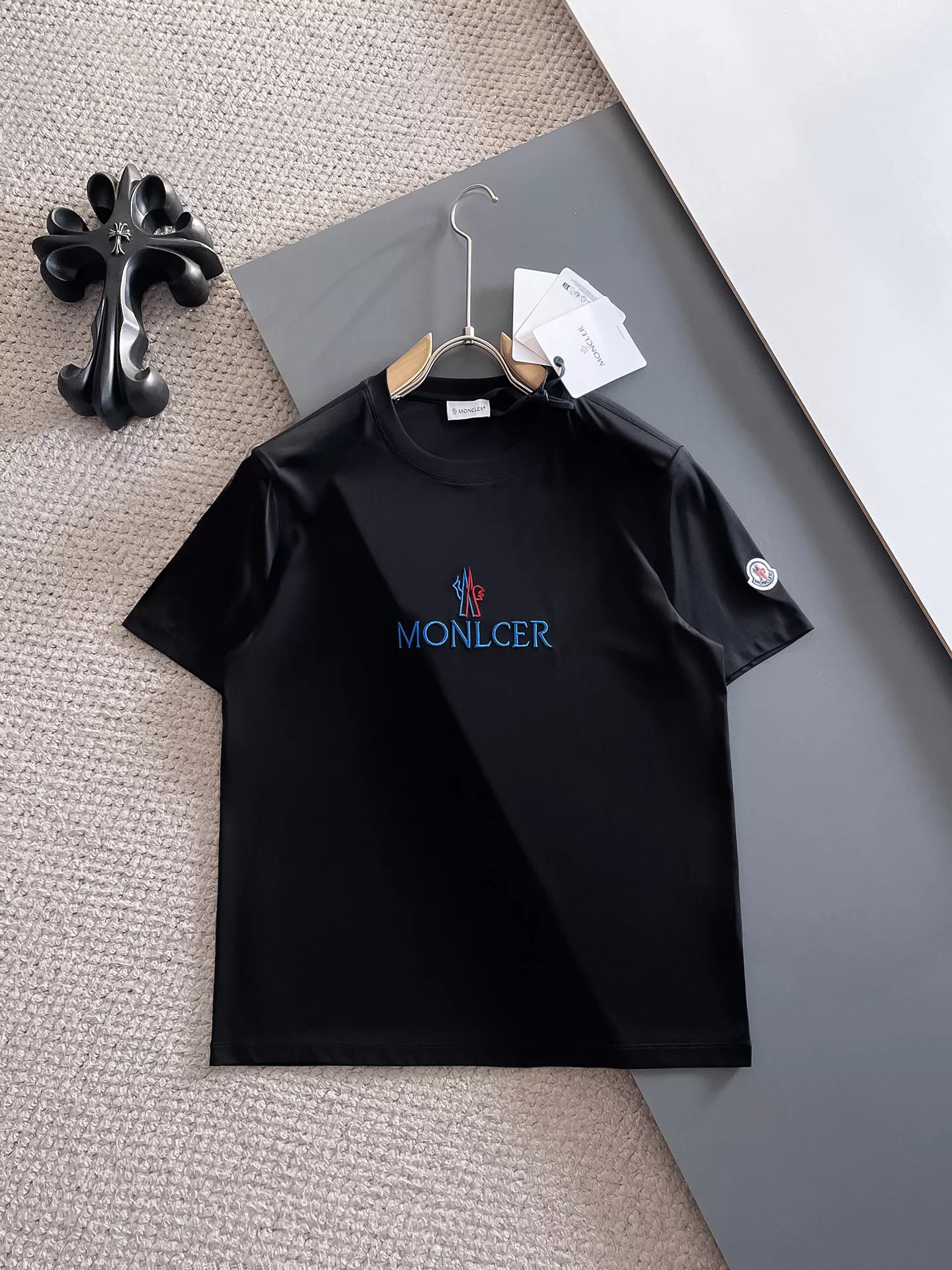 Moncler T-Shirts Short Sleeved For Men EasyMatch 6984
