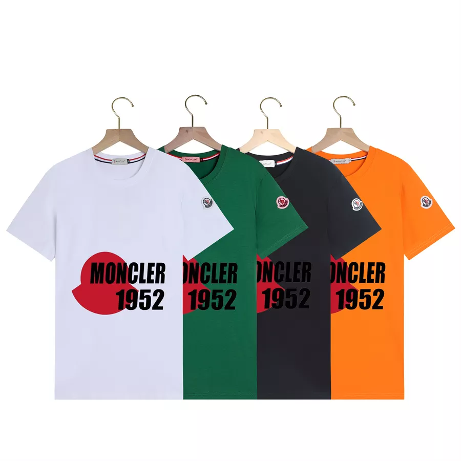 Moncler T-Shirts Short Sleeved For Men Modern 3951