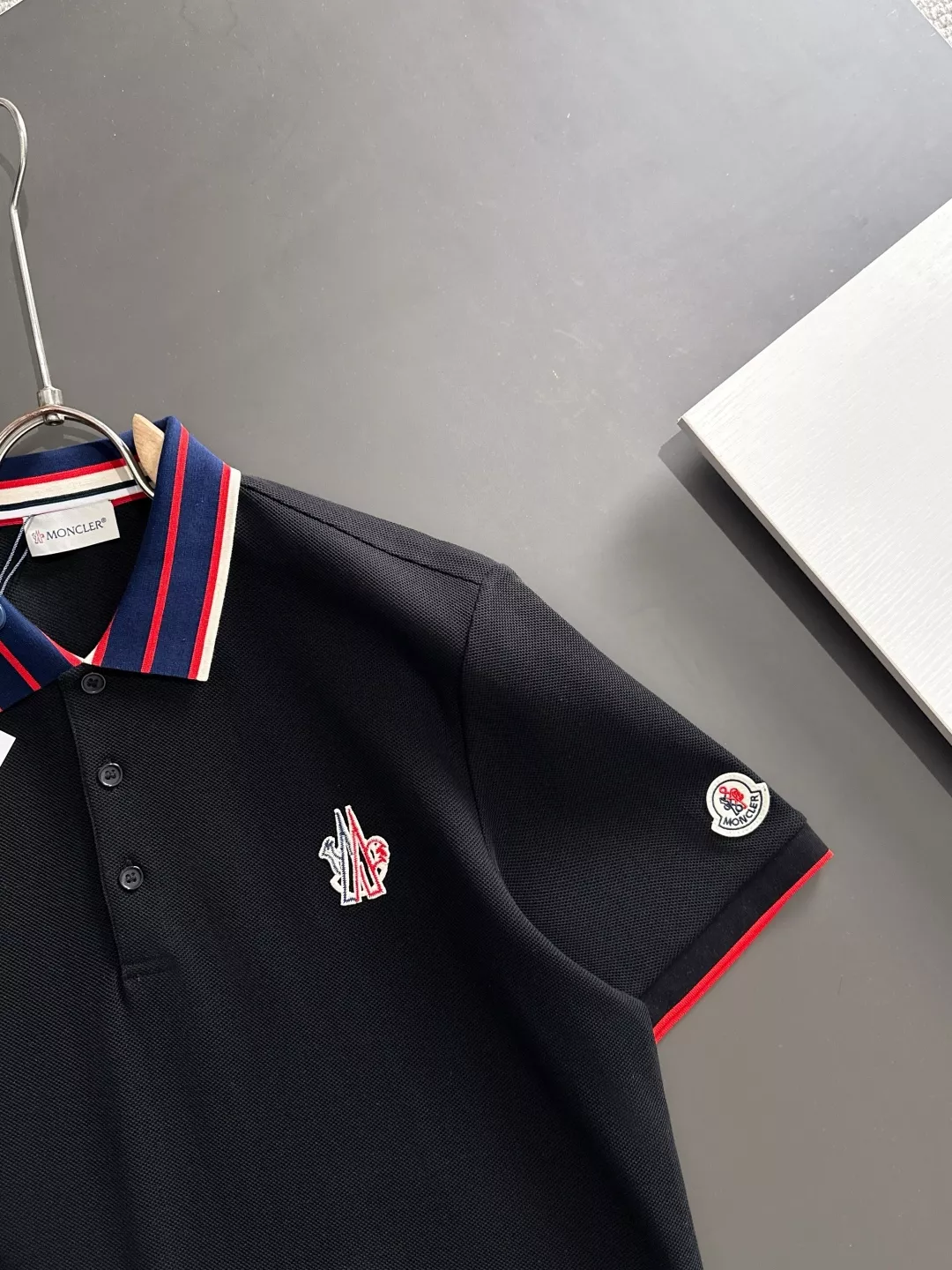 Moncler T-Shirts Short Sleeved For Men ModernLook 457