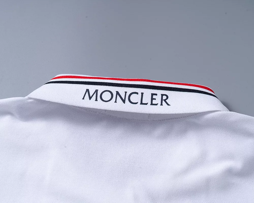 Moncler T-Shirts Short Sleeved For Men Resilient 4668