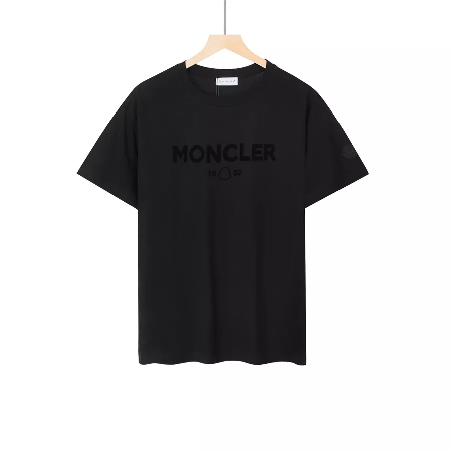 Moncler T-Shirts Short Sleeved For Men Sleek 3463