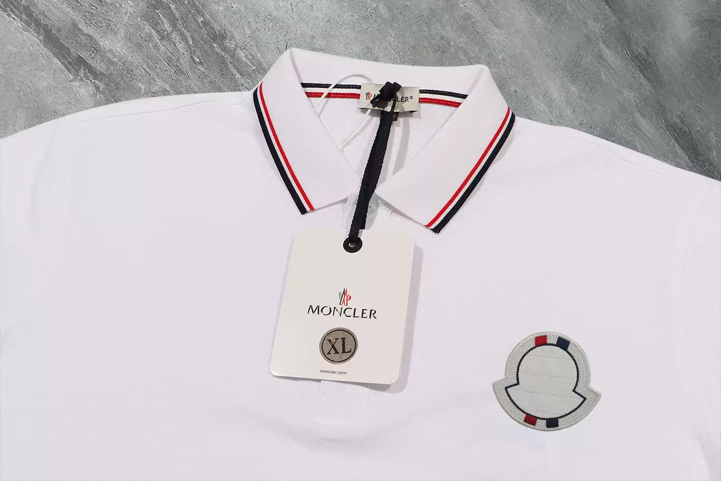Moncler T-Shirts Short Sleeved For Men Sleek 6583