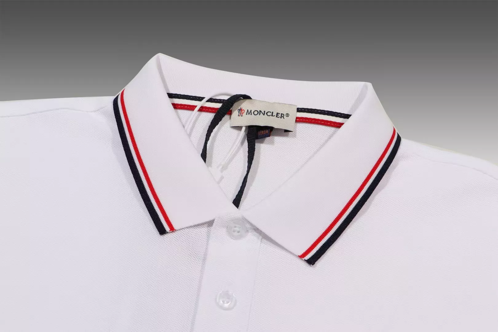 Moncler T-Shirts Short Sleeved For Men Timeless 1385