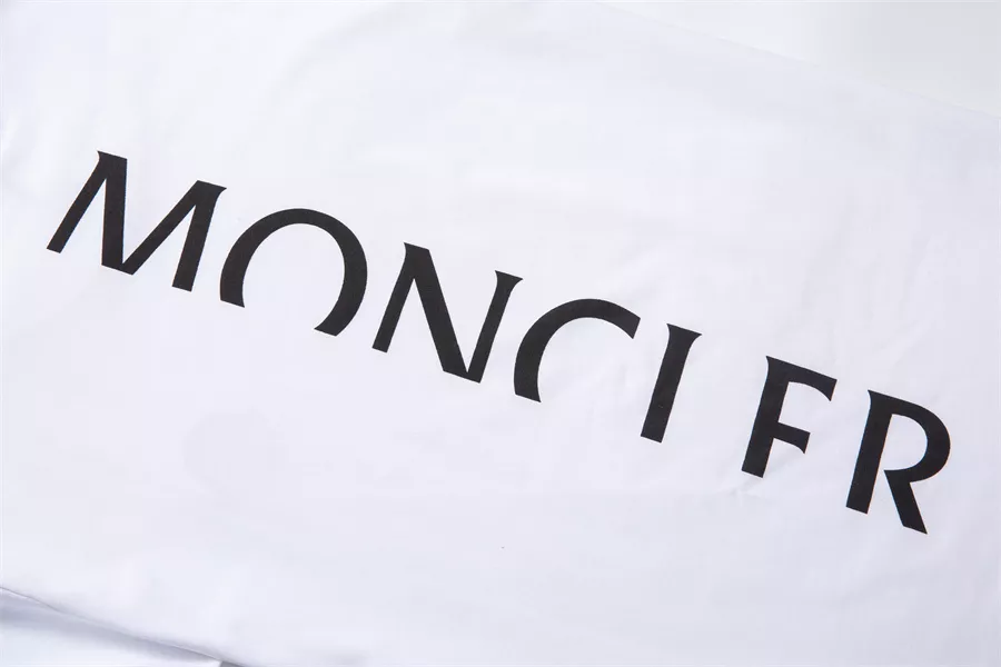 Moncler T-Shirts Short Sleeved For Men Trendy 961