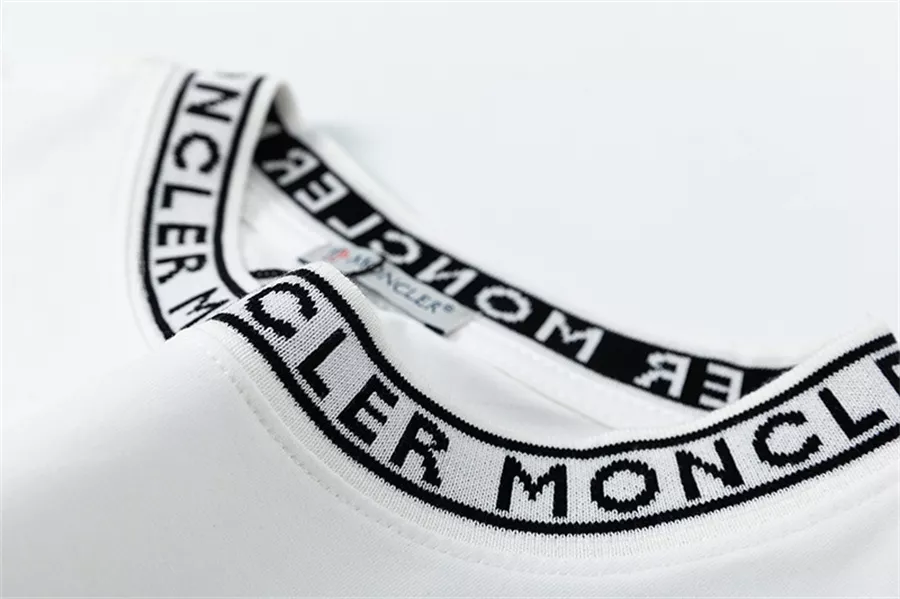 Moncler T-Shirts Short Sleeved For Men Versatile 3816