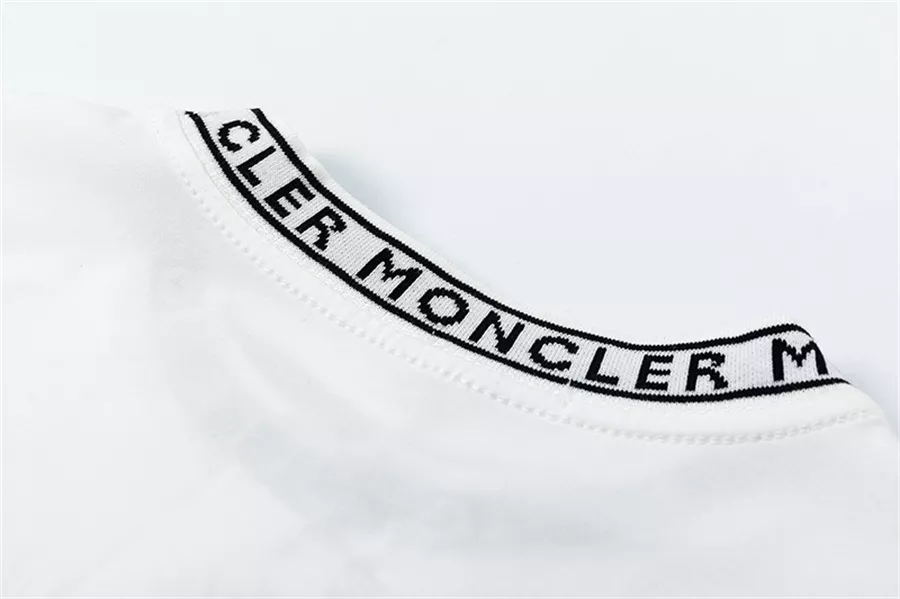 Moncler T-Shirts Short Sleeved For Men Versatile 3816