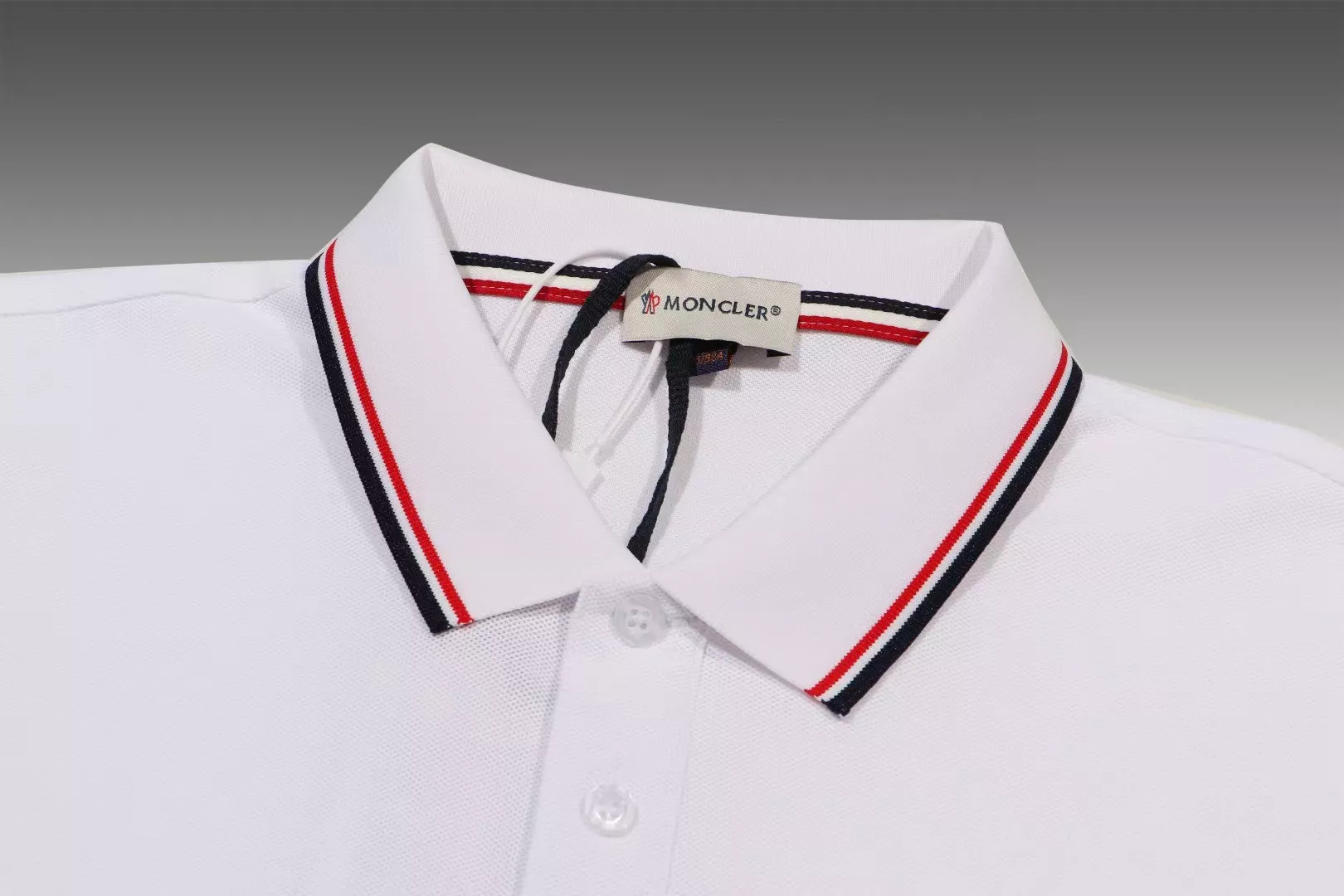Moncler T-Shirts Short Sleeved For Men Vibrant 7514
