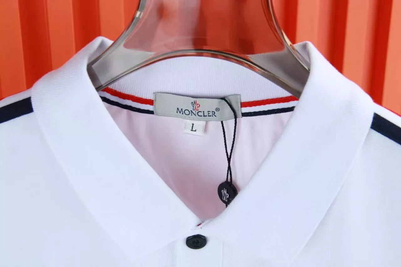Moncler T-Shirts Short Sleeved For Men Vibrant 7898