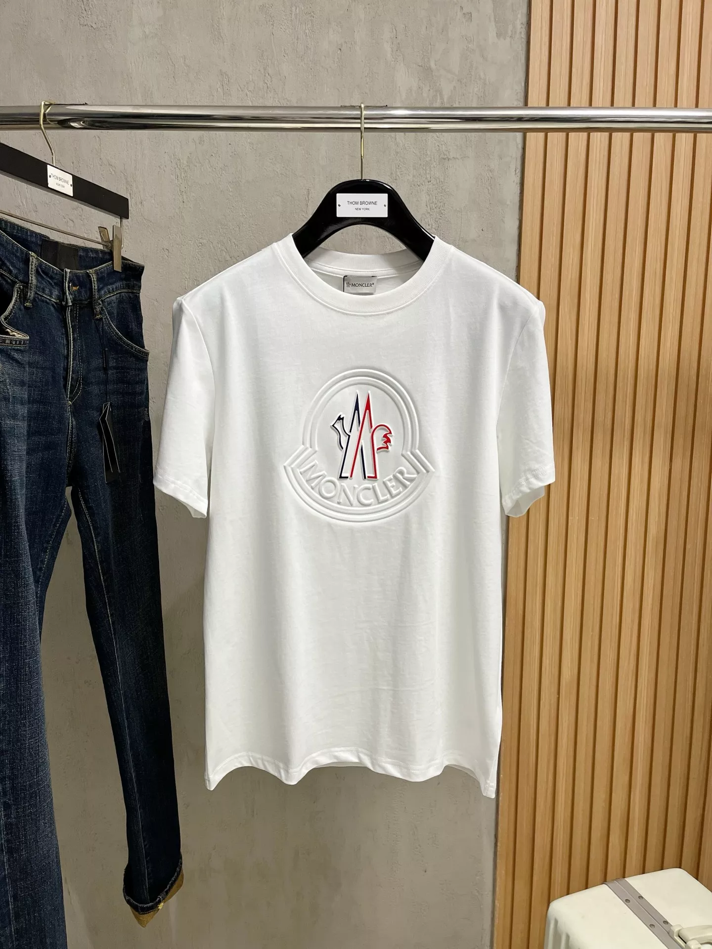 Moncler T-Shirts Short Sleeved For Unisex Cozy 8854