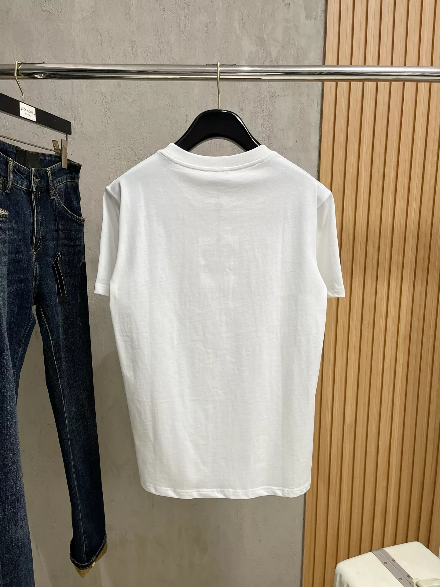 Moncler T-Shirts Short Sleeved For Unisex Cozy 8854