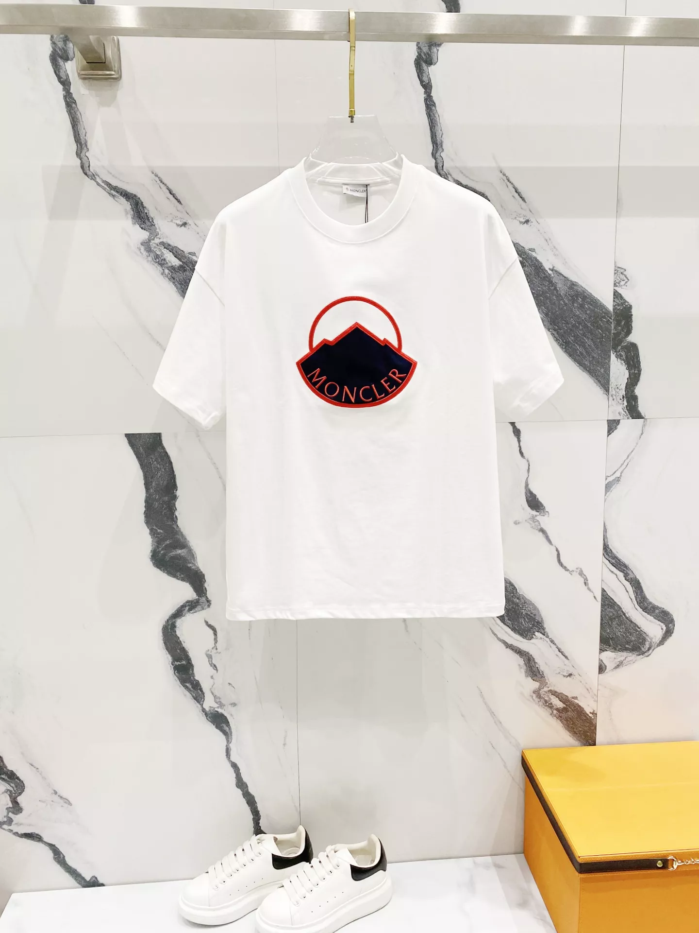 Moncler T-Shirts Short Sleeved For Unisex Durable 240