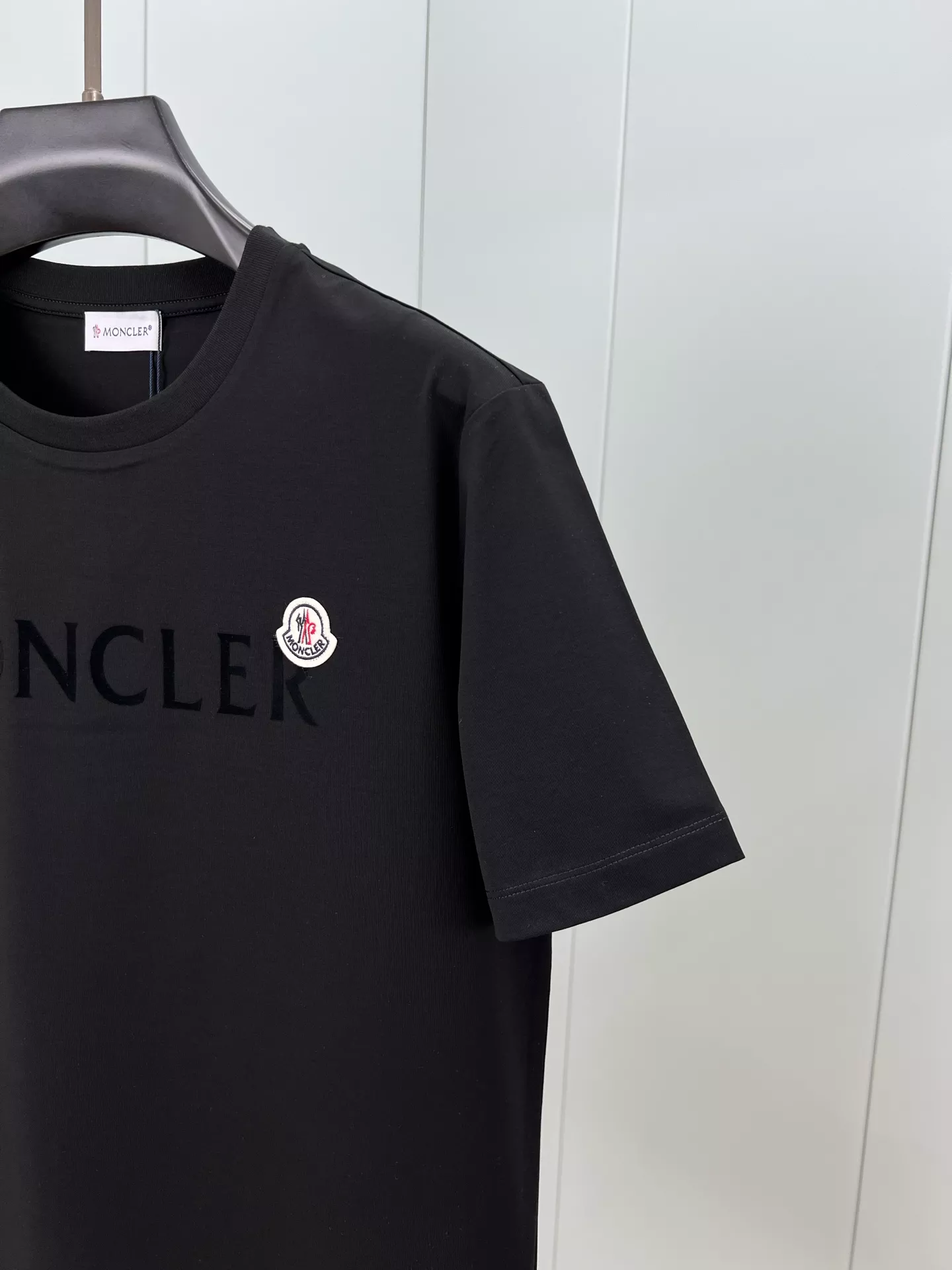 Moncler T-Shirts Short Sleeved For Unisex Trendy 8577