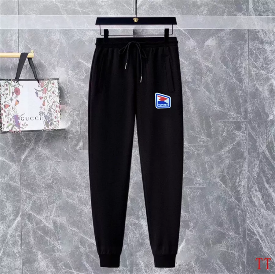 Moncler Tracksuits Long Sleeved For Men Comfortable 4068