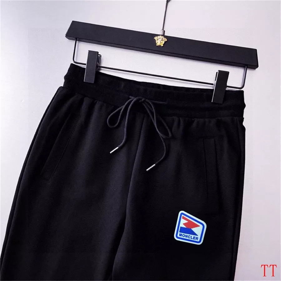 Moncler Tracksuits Long Sleeved For Men Comfortable 4068