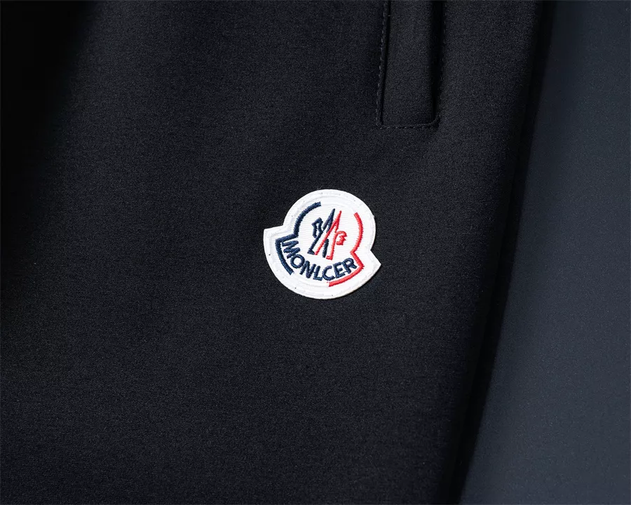 Moncler Tracksuits Long Sleeved For Men Comfortable 5929