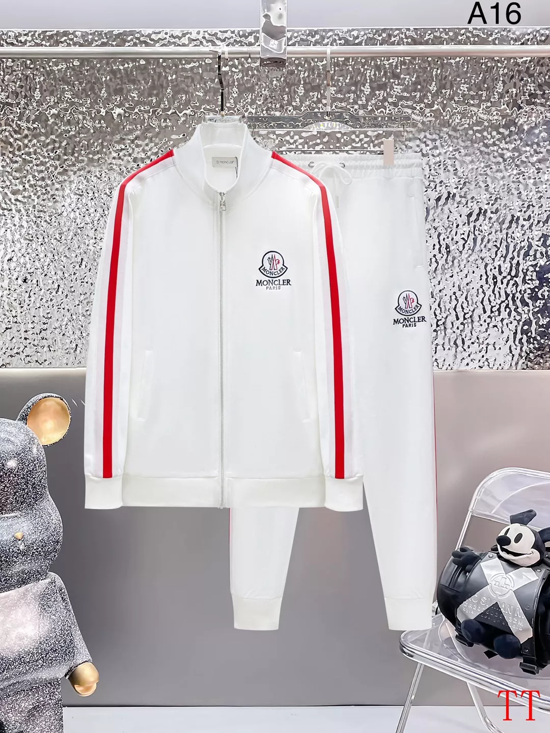 Moncler Tracksuits Long Sleeved For Men Efficient 3164