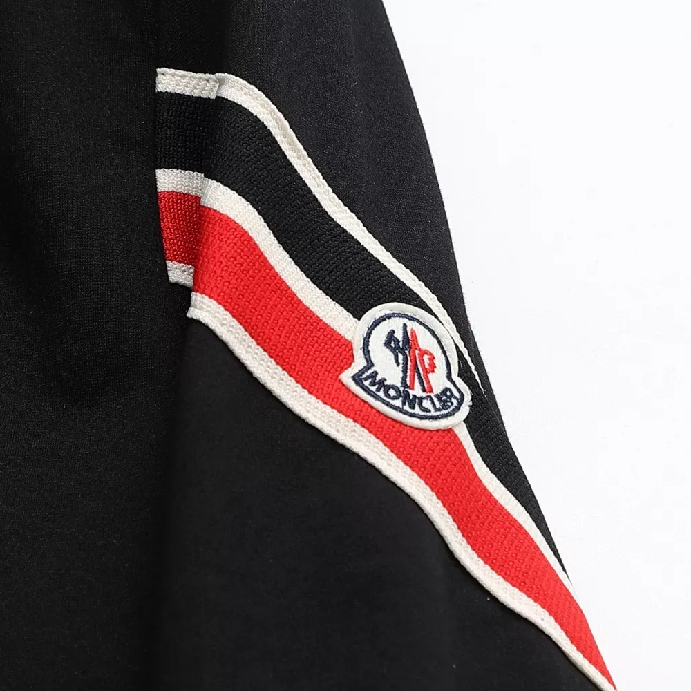 Moncler Tracksuits Long Sleeved For Men Reliable 1268