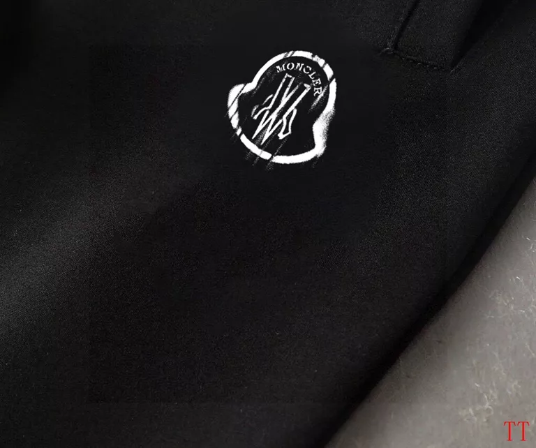 Moncler Tracksuits Long Sleeved For Men SportInspired 8852