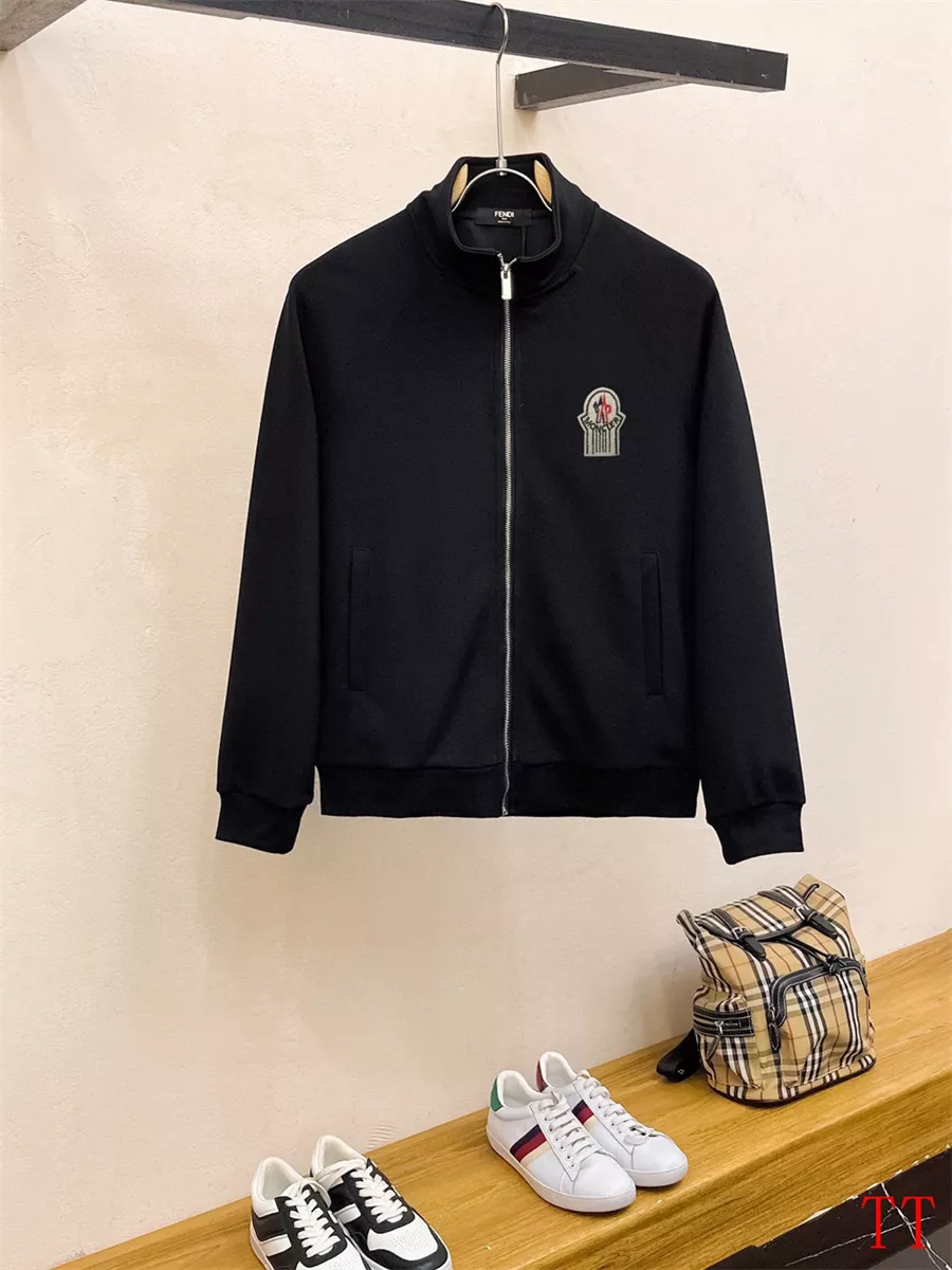Moncler Tracksuits Long Sleeved For Men UrbanStyle 2025