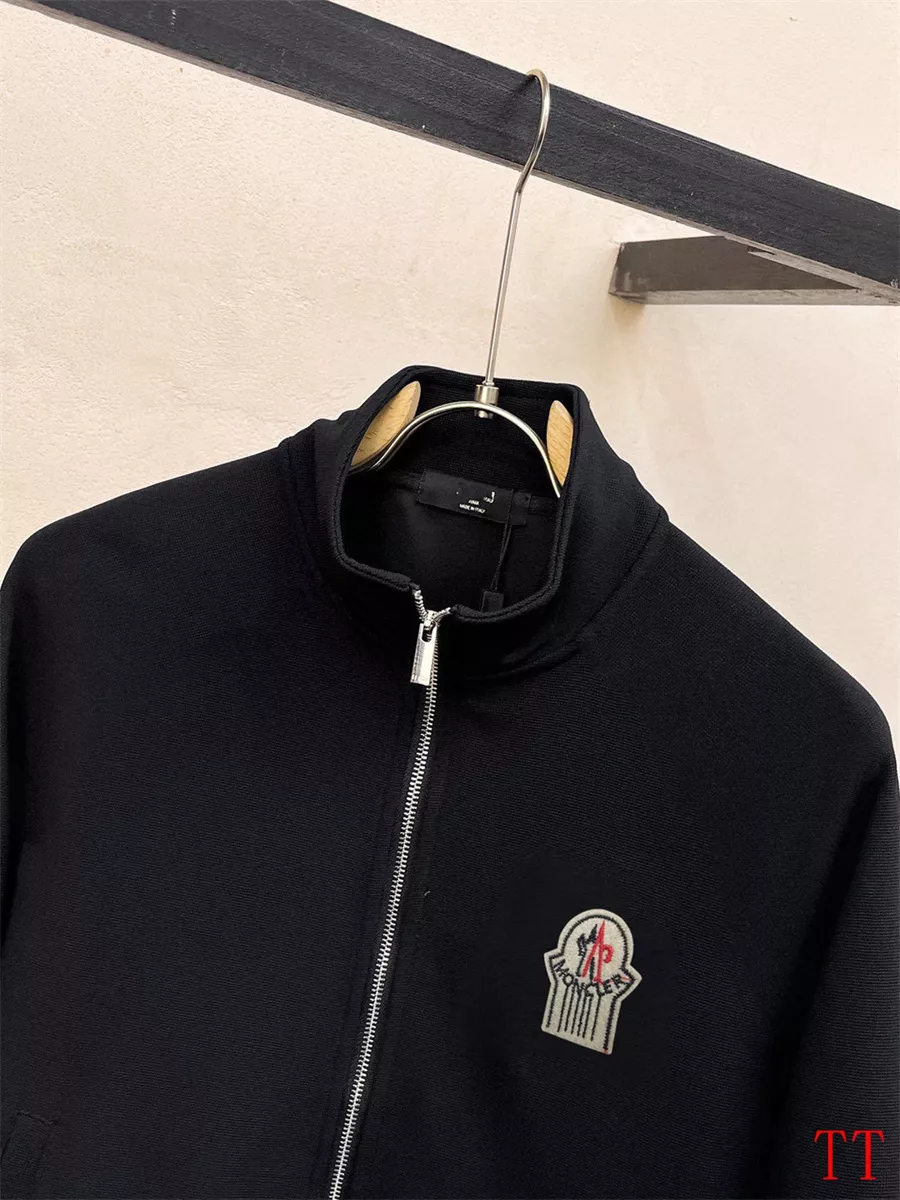 Moncler Tracksuits Long Sleeved For Men UrbanStyle 2025
