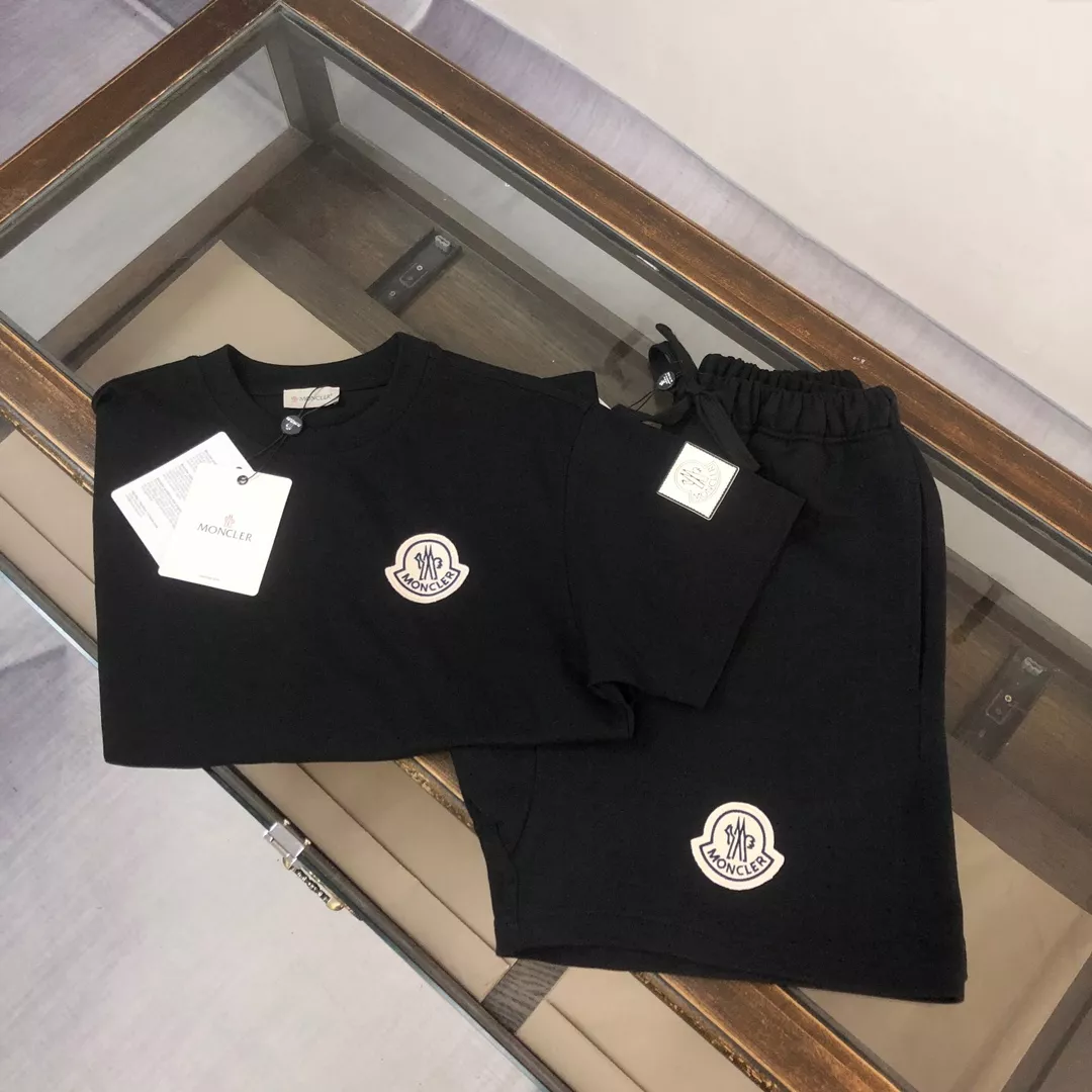 Moncler Tracksuits Short Sleeved For Men NewStyle 1952