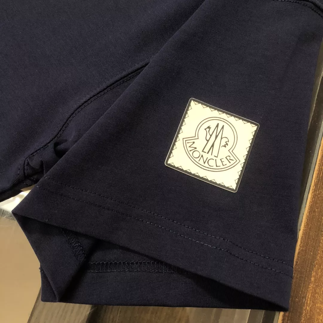 Moncler Tracksuits Short Sleeved For Men NewStyle 8206