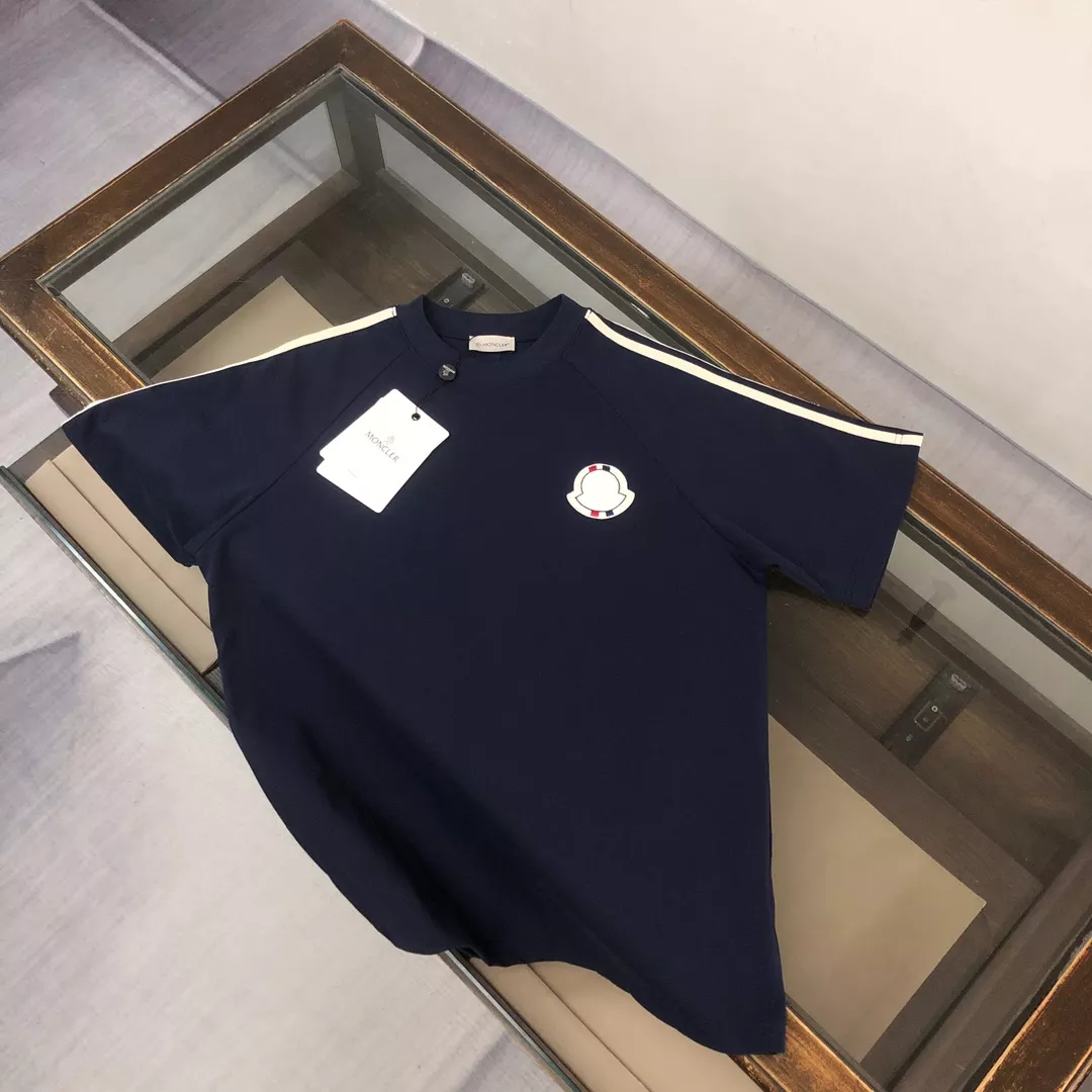 Moncler Tracksuits Short Sleeved For Men Sophisticated 8573