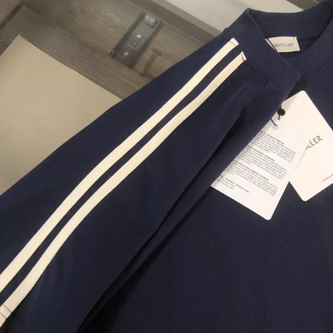 Moncler Tracksuits Short Sleeved For Men Sophisticated 8573