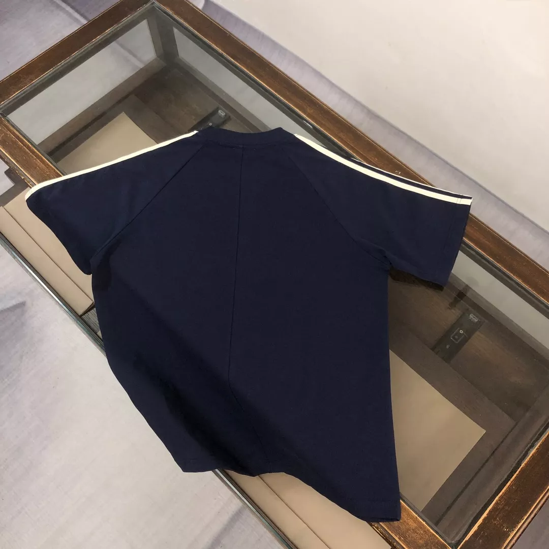 Moncler Tracksuits Short Sleeved For Men Sophisticated 8573