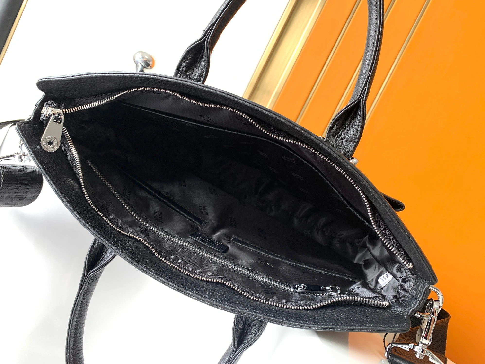 Mont Blanc AAA Man Handbags Compact 8885