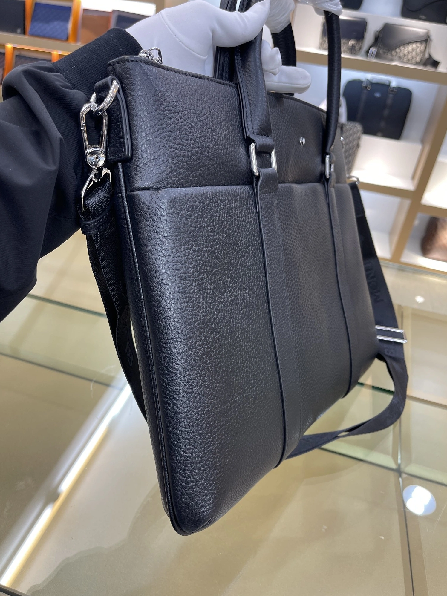Mont Blanc AAA Man Handbags Durable 7811