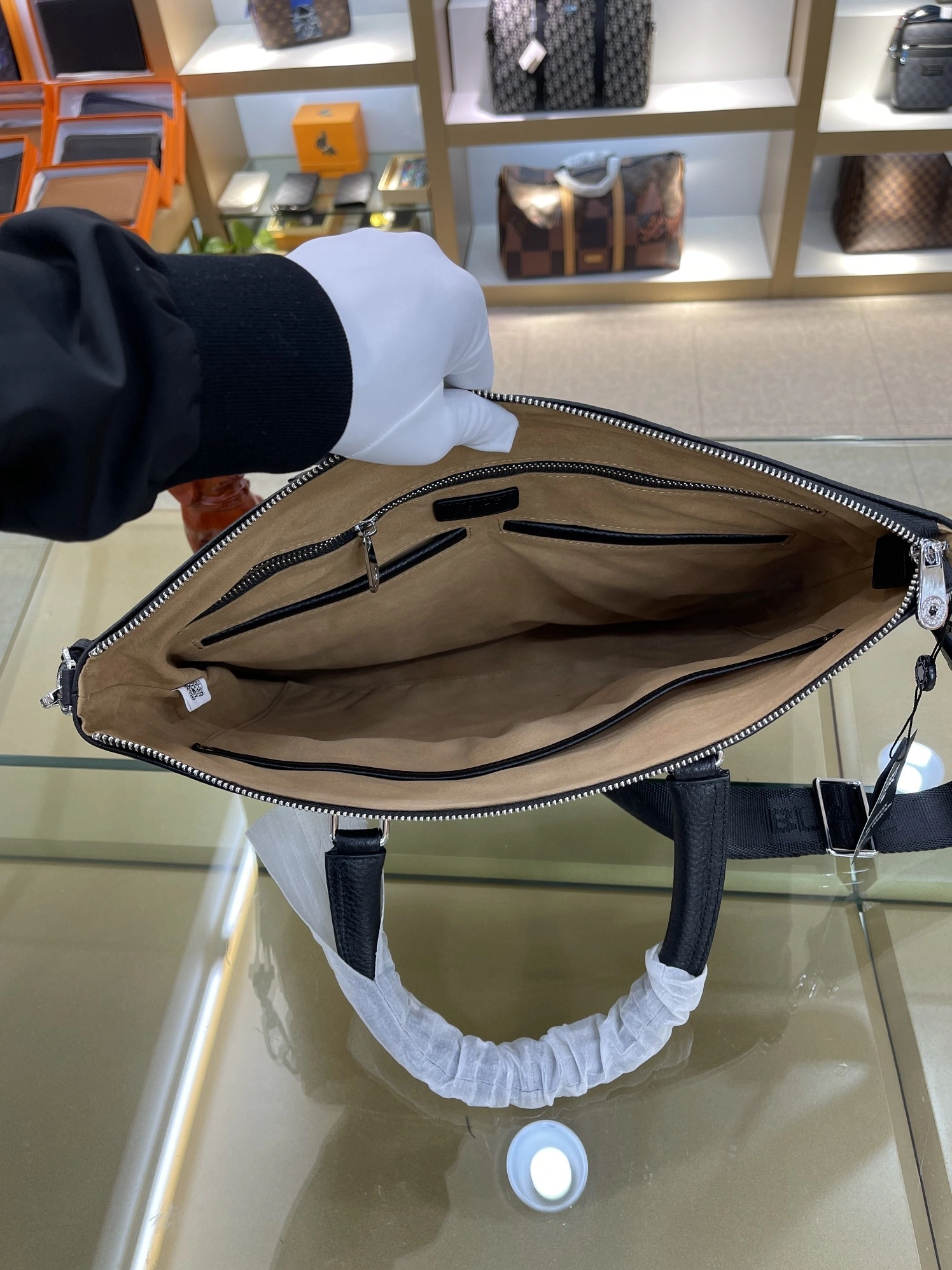 Mont Blanc AAA Man Handbags Durable 7811