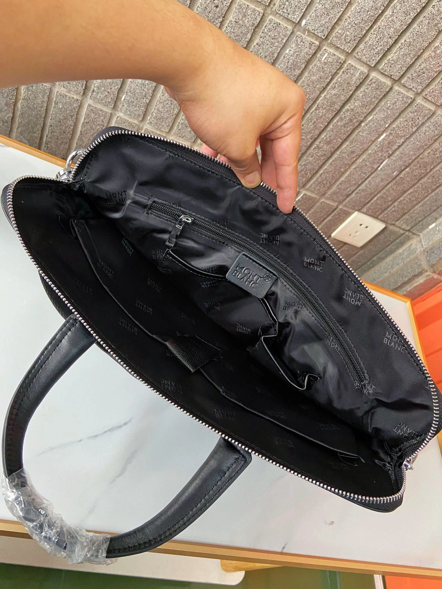 Mont Blanc AAA Man Handbags EasyMatch 1052