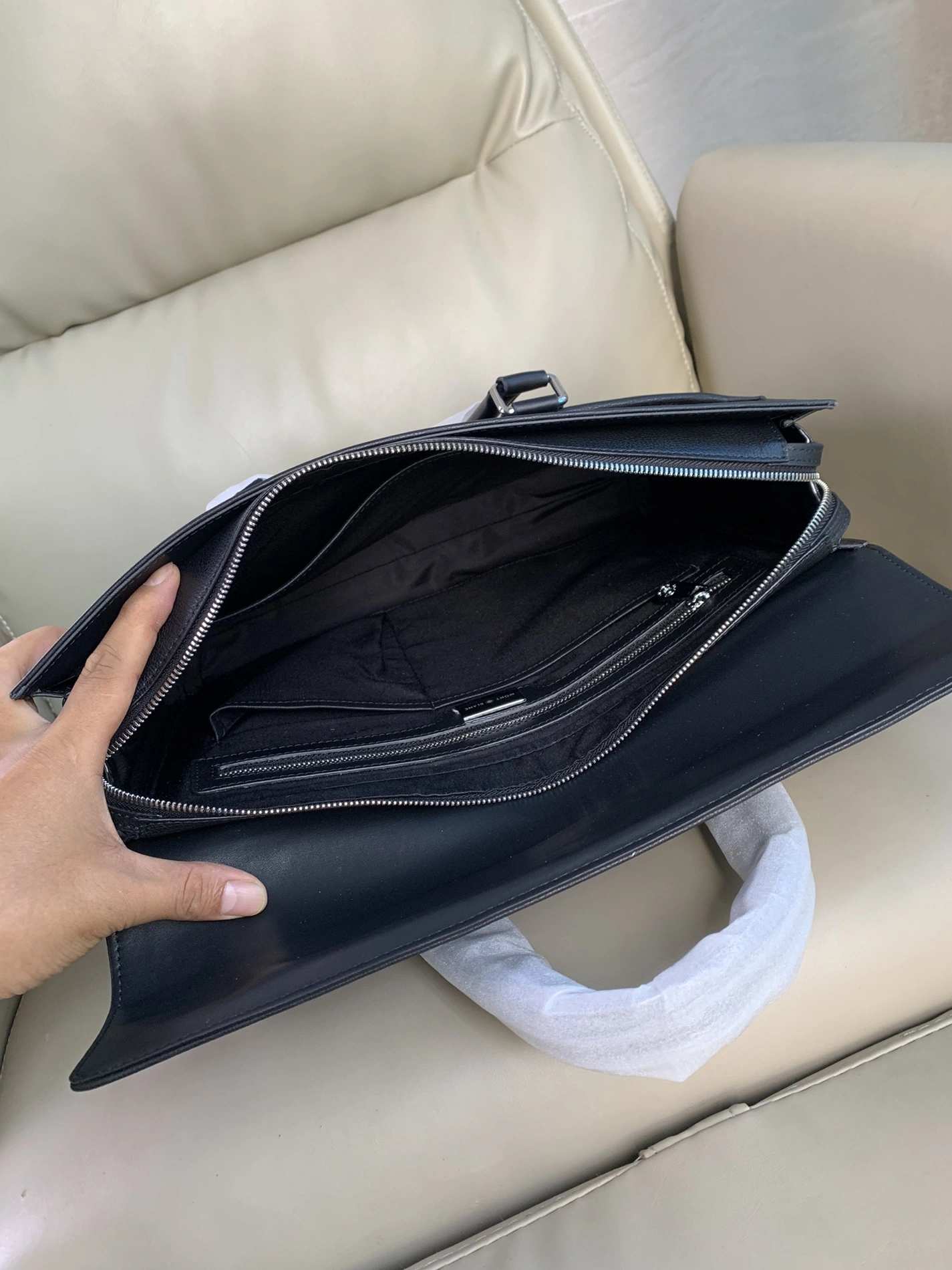 Mont Blanc AAA Man Handbags Functional 3291