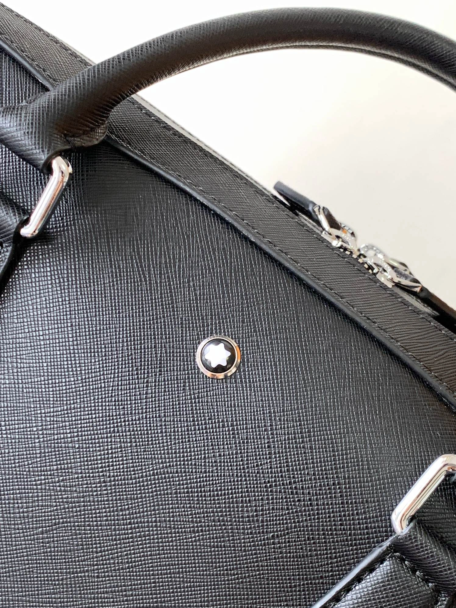 Mont Blanc AAA Man Handbags Lightweight 6604