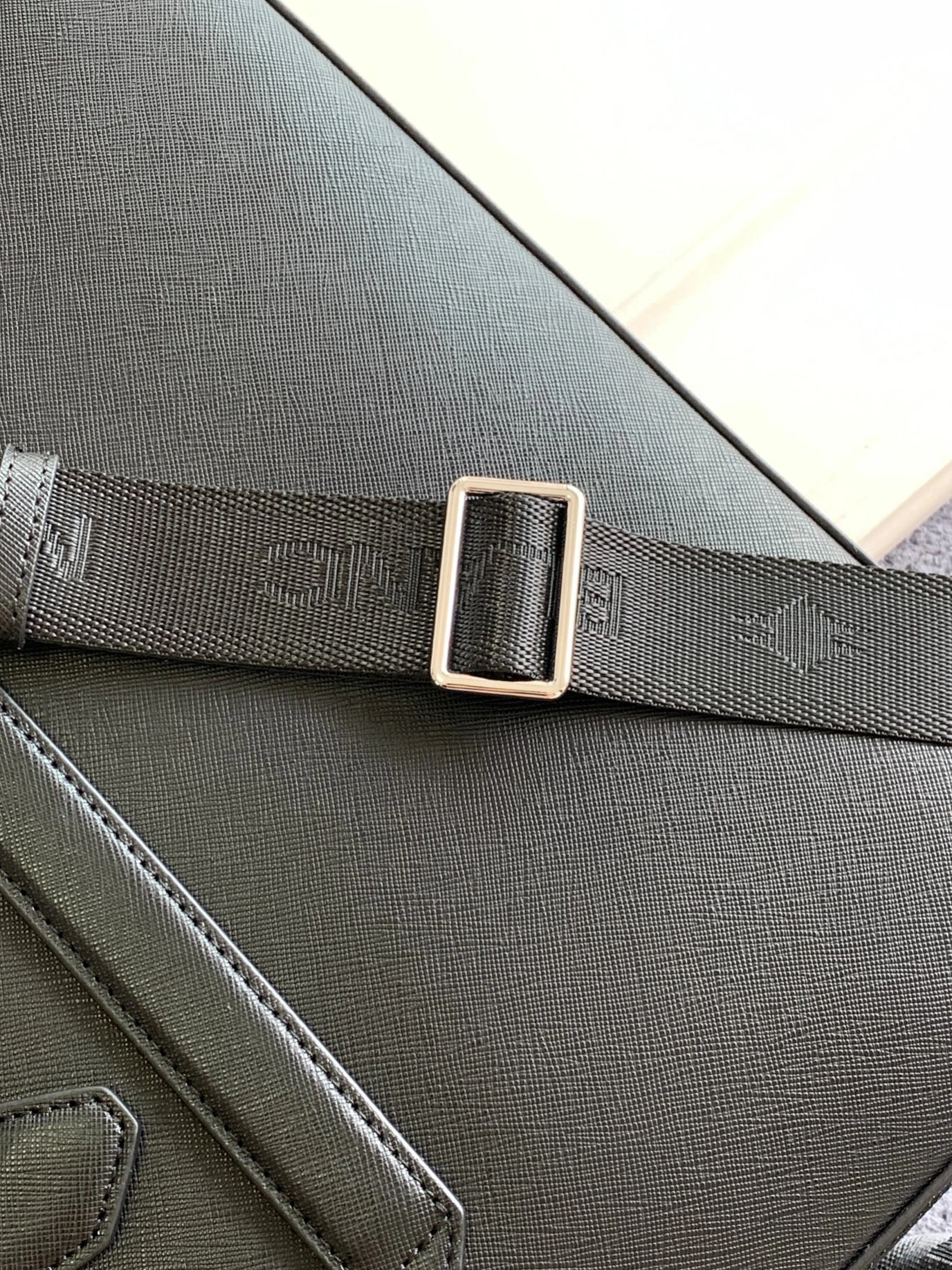 Mont Blanc AAA Man Handbags Lightweight 6604