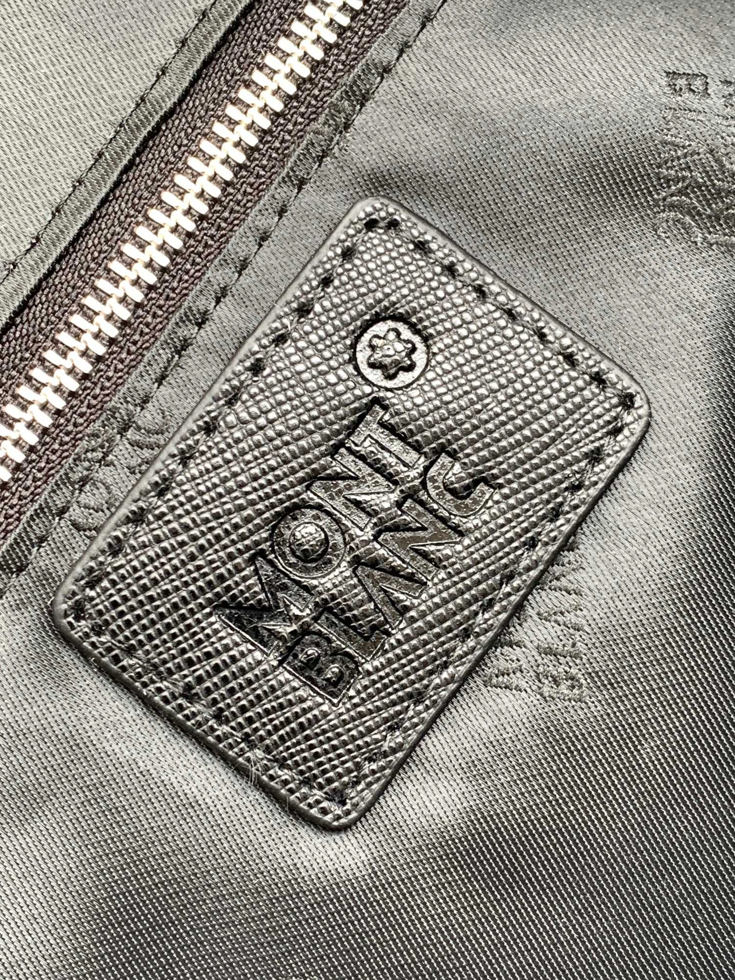 Mont Blanc AAA Man Handbags Lightweight 6604