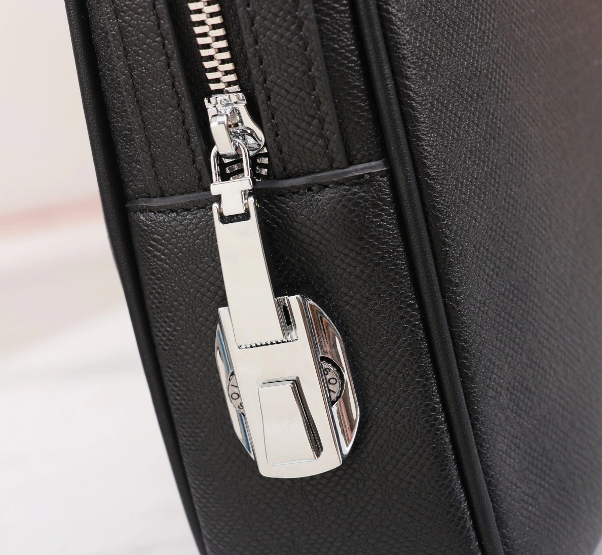 Mont Blanc AAA Man Handbags Reliable 1056