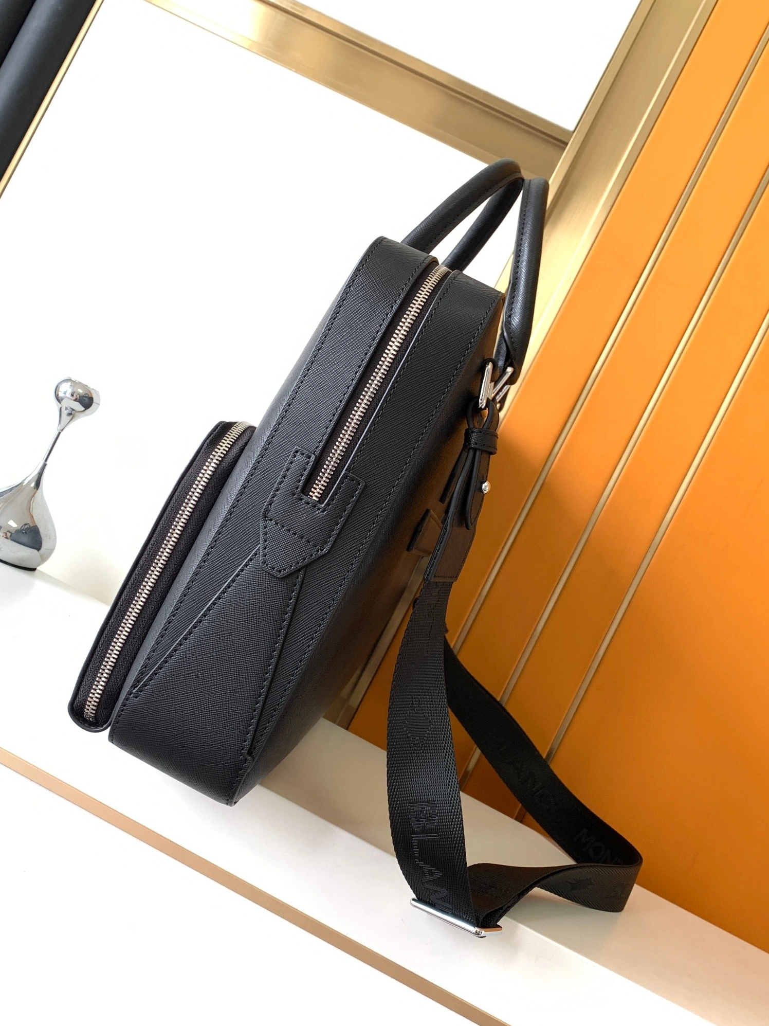 Mont Blanc AAA Man Handbags Reliable 3166