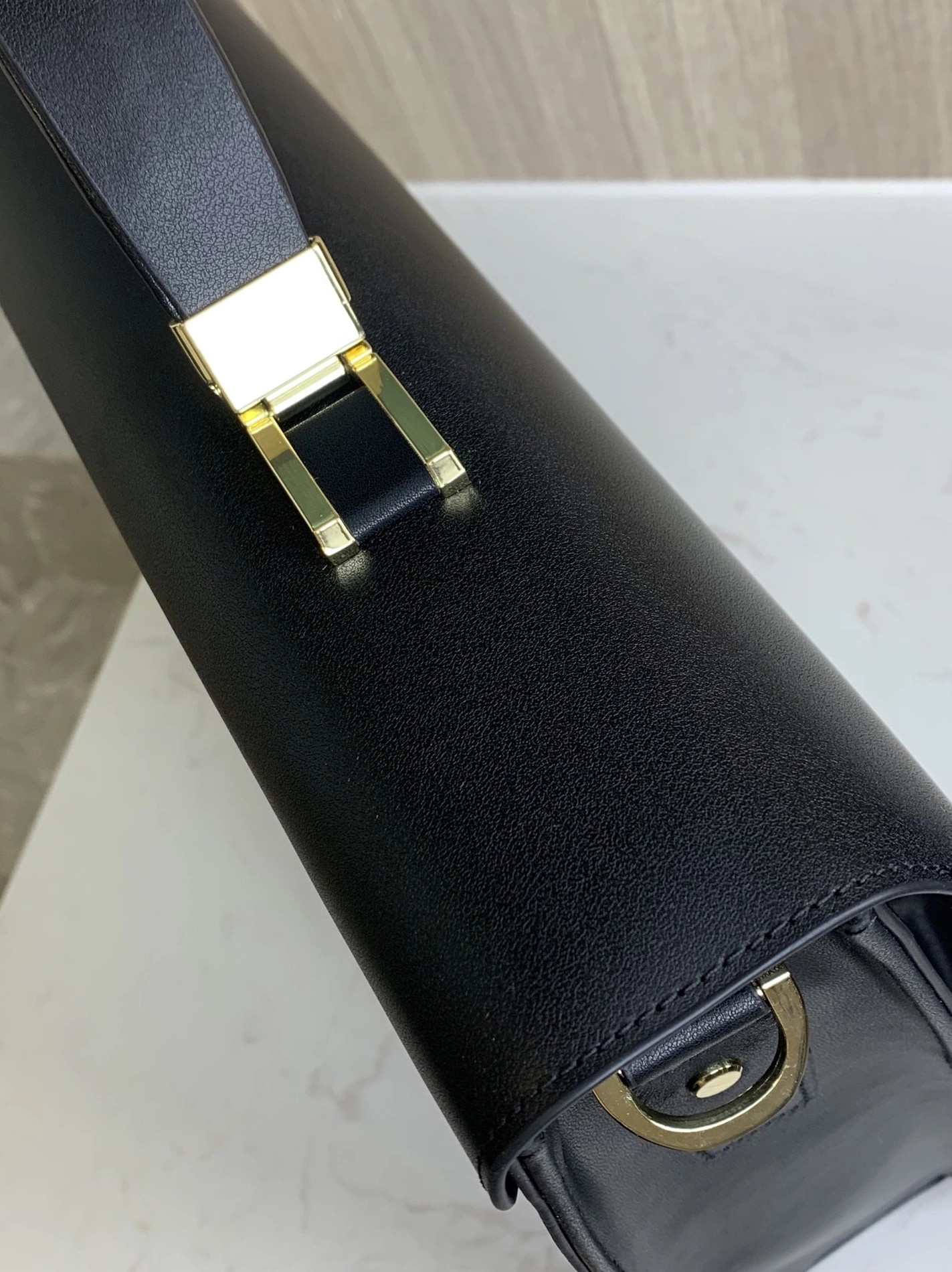 Mont Blanc AAA Man Handbags Trendsetting 7024