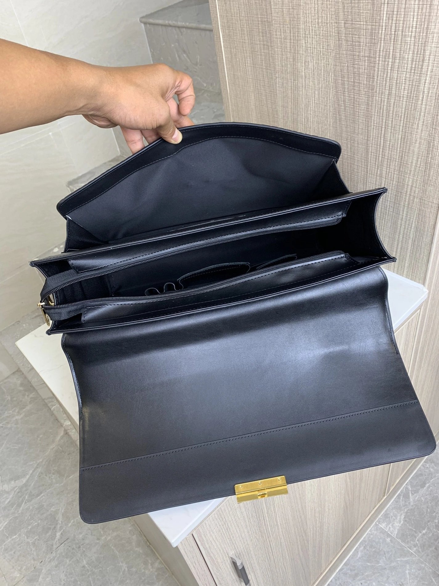 Mont Blanc AAA Man Handbags Trendsetting 7024