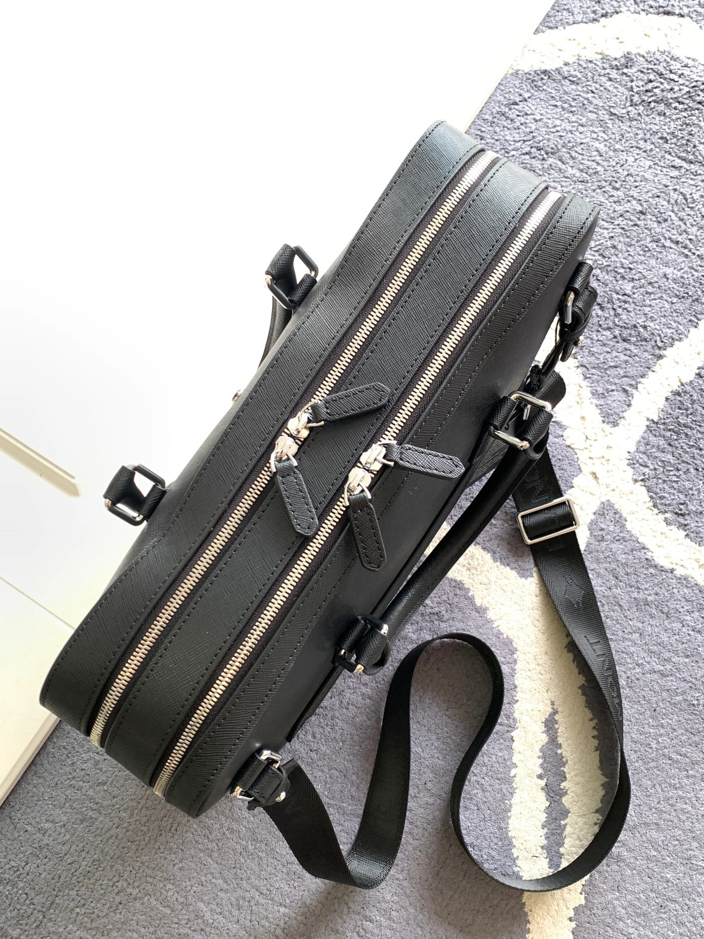 Mont Blanc AAA Man Handbags Versatile 9726