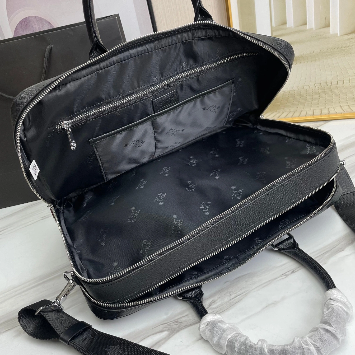 Mont Blanc AAA Man Handbags Vibrant 8706