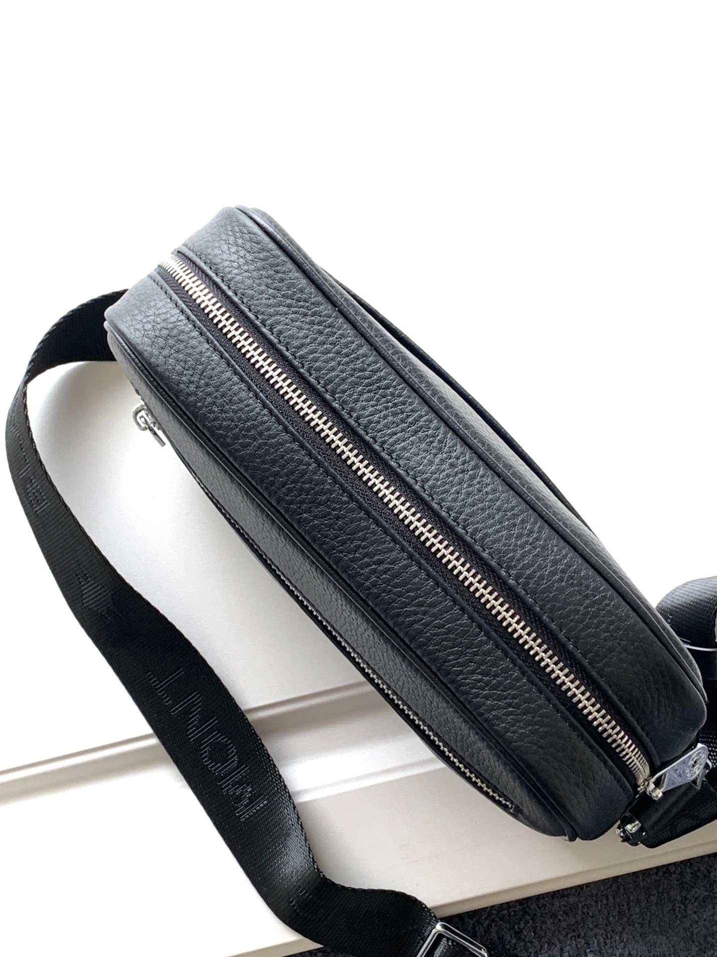 Mont Blanc AAA Man Messenger Bags Cozy 1591